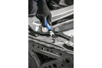 Knarren- und Gelenkschlüssel mit austauschbaren...